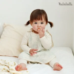 Read more about the article 자고 일어나는 동안 아기를 포근하게! 최고의 수면조끼 추천